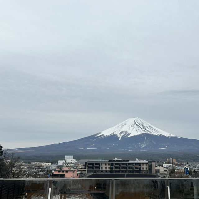 🏞️「鏡湖奇蹟！一睹逆富士壯景：富士河口湖的震撼登場」