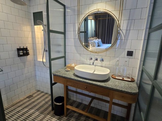 A Hidden Gem with Personality and Soul: My Stay at “Room To Listen”