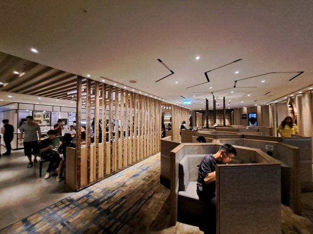 桃園機場環宇貴賓室體驗｜出國前的高質感放鬆空間