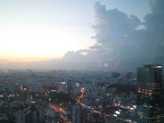 🇻🇳 探索胡志明市的經典心臟地帶 ✨