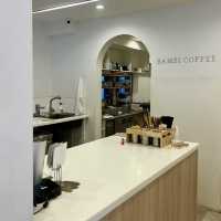 A Tranquil Gem Amid Shinjuku’s Buzz – My Visit to BAM BI COFFEE, Tokyo