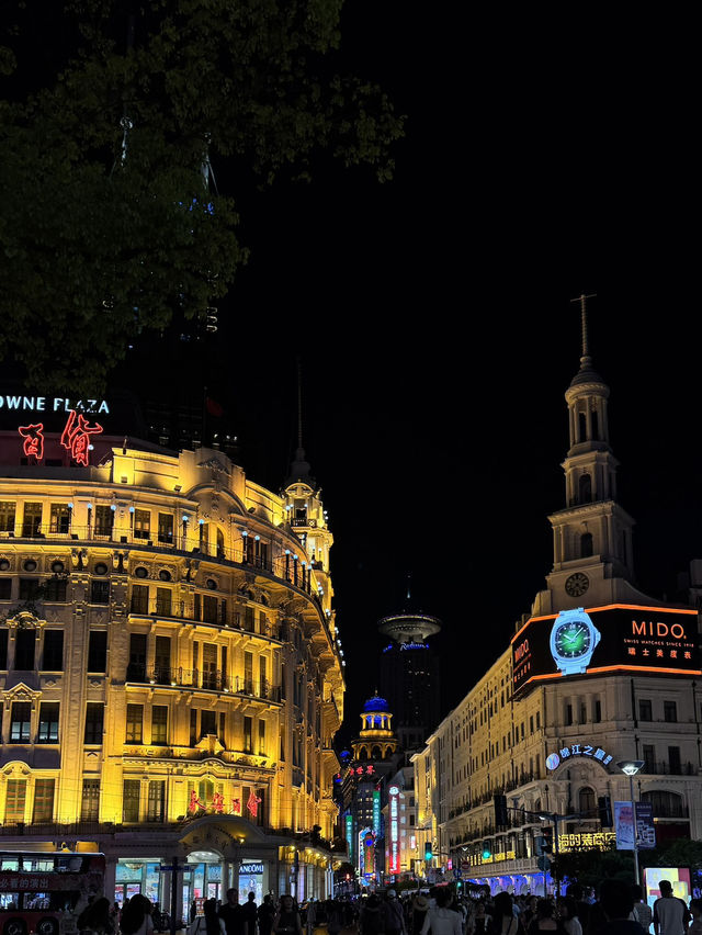 The Bund ตอนกลางคืน สวยไม่ไหว