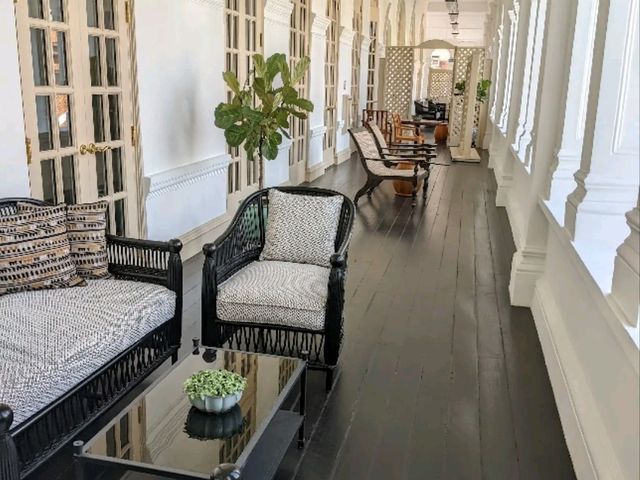 Step Into Timeless Elegance – My Unforgettable Stay at Raffles Singapore