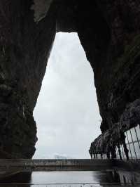 Nature and Wonder: Phenomenal Sea of Clouds at Tianmen Mountain and the Grandeur of 72 Qilou