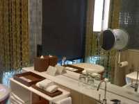 Transit in Style – My Airport Stay at Crowne Plaza Changi Singapore
