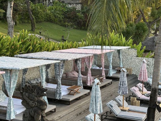 Dior Café Pop-Up in Bali: A Sunset Serenity at Four Seasons Jimbaran! 🌸☕