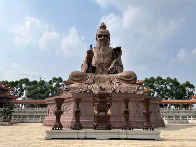Yuanzhen Taoist Temple Is Calm with a Capital C