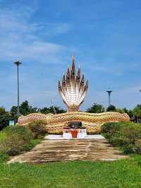 มาล่องเรือชมความงามของบึงหนองหานกันไหม