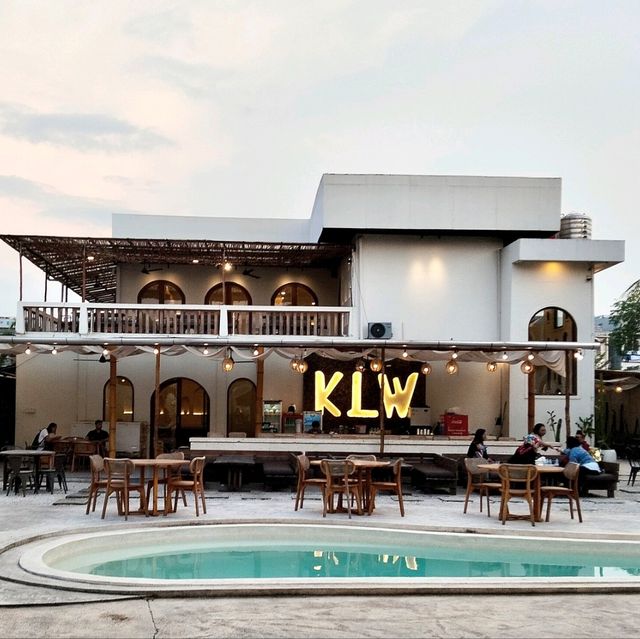 A Mediterranean Escape in Pontianak: Discover Kwuliland Cafe