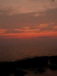富國島必去日落餐廳《On the Rock》在懸崖邊看着夕陽和海景吃晚餐
