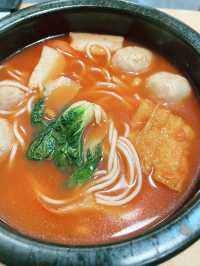 Yun Bridge Noodles: Comforting Claypot Delights in Every Bite