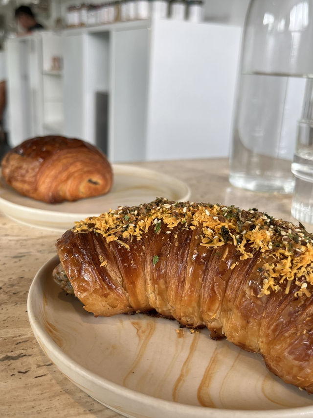 Cozy Afternoon at Dou Dou Bakery ☕🍰 KL’s Minimalist Café Gem