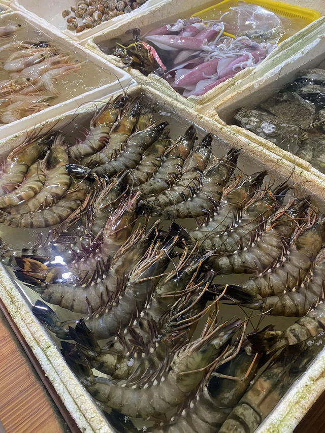 เจ๊อึ่งซีฟู๊ด ร้านริมหาดแม่รำพึง จ.ระยอง