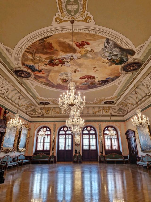 Exploring the House of the Blackheads