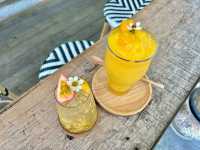 Saloon De Paskani คาเฟ่หัวหินสไตล์ซานโตรินี่