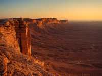 Edge Of The World, Saudi Arabia: Ideal For Hiking!