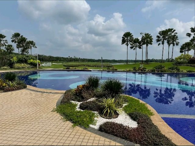 Scenic Stay at Forest City Golf Hotel