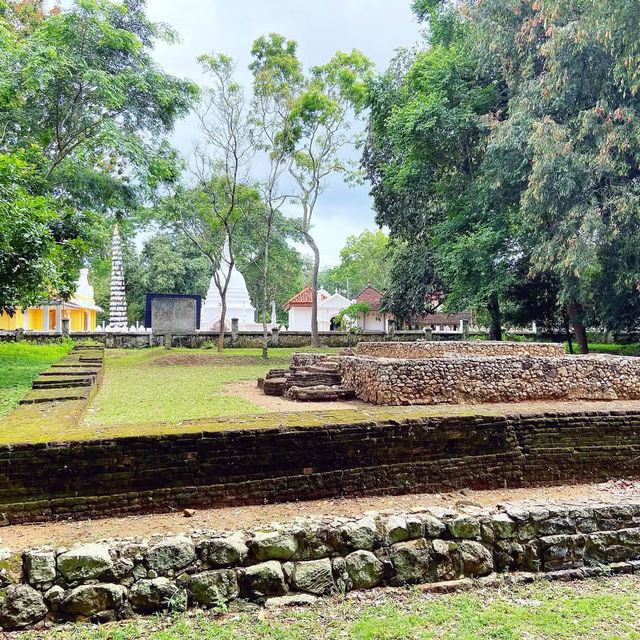 Exploring the Historic Panduwasnuwara Raja Maha Vihara