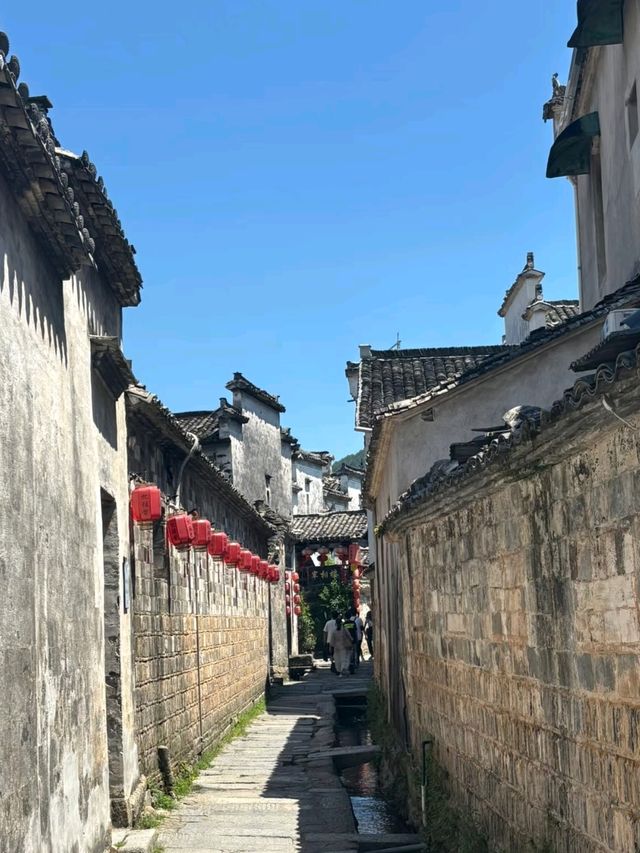 Ink and Stone: Walking Through the Poetry of Hongcun