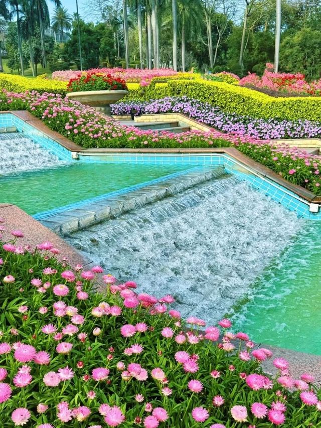 Yuntai Garden: Guangzhou's Floral Symphony in the White Cloud Mountains
