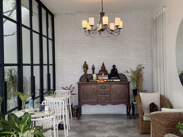 แวะชิมชา ที่ CHIM CAFE ติดริมถนนสุขุมวิท แวะชิมชา ที่ CHIM CAFE ติดริมถนนสุขุมวิท