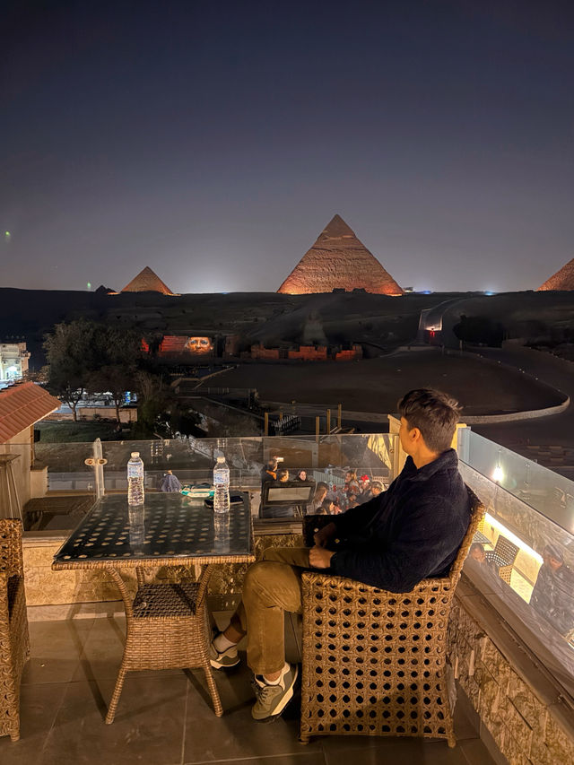 ไม่ต้องเดินให้เหนื่อย จบที่วิวในห้องพัก Pyramid 