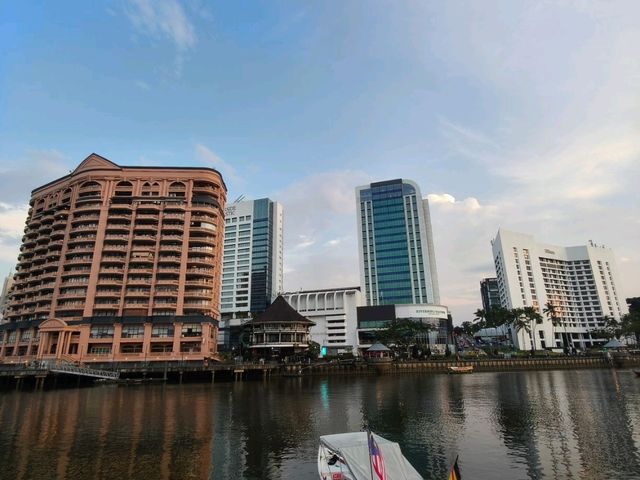 Waterfront Wonder✨