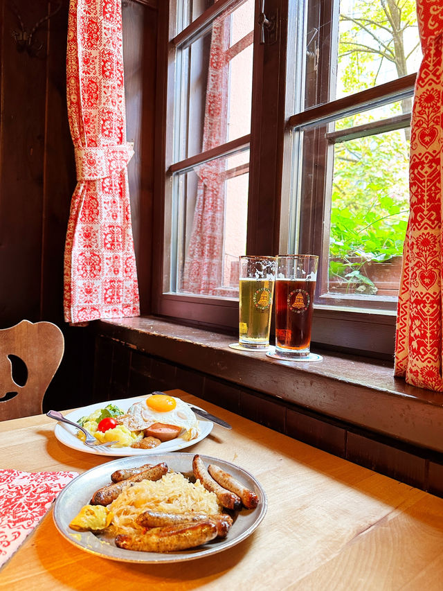 Cost restaurant with local food- Augustiner am Dom