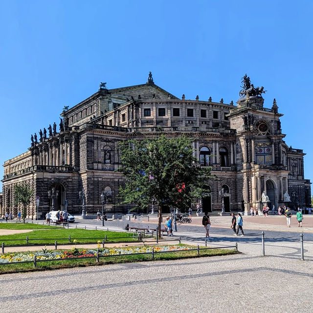 Frauenkirche Dresden, A Testament to Resilience and Beauty