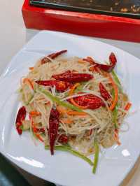 人氣餐廳招牌避風塘辣蟹🦀