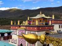 🏔️ 송찬림사 – 호수와 맞닿은 자연속의 고요