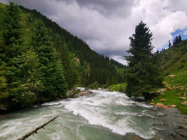 Unforgettable Altyn Arashan – Kyrgyzstan’s alpine paradise Unforgettable Altyn Arashan – Kyrgyzstan’s alpine paradise