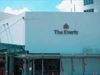 A Stylish Escape: The Everly Hotel