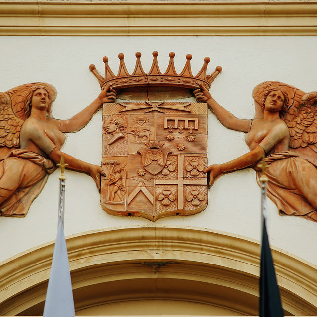 Florentine Grace & Garden Whispers Florentine Grace & Garden Whispers