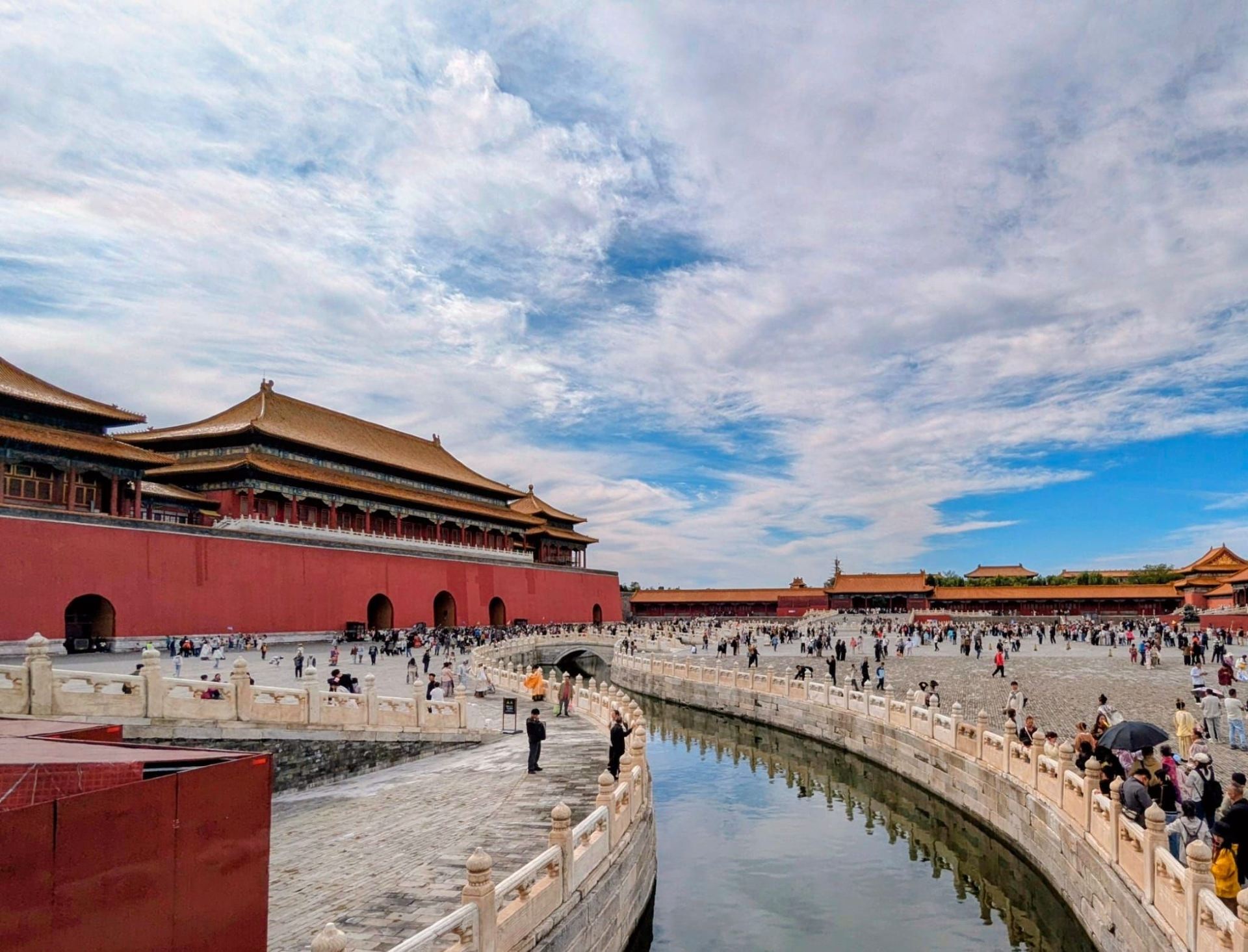 參加旅行團或加入導覽團有什麼優缺點呢？