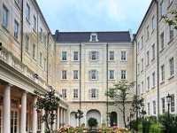 🏰豪斯登堡內的酒店🏫