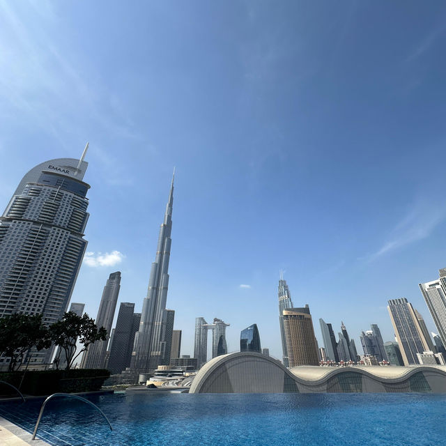 Infinity pool with Burj Khalifa view ❤️😍🗺️