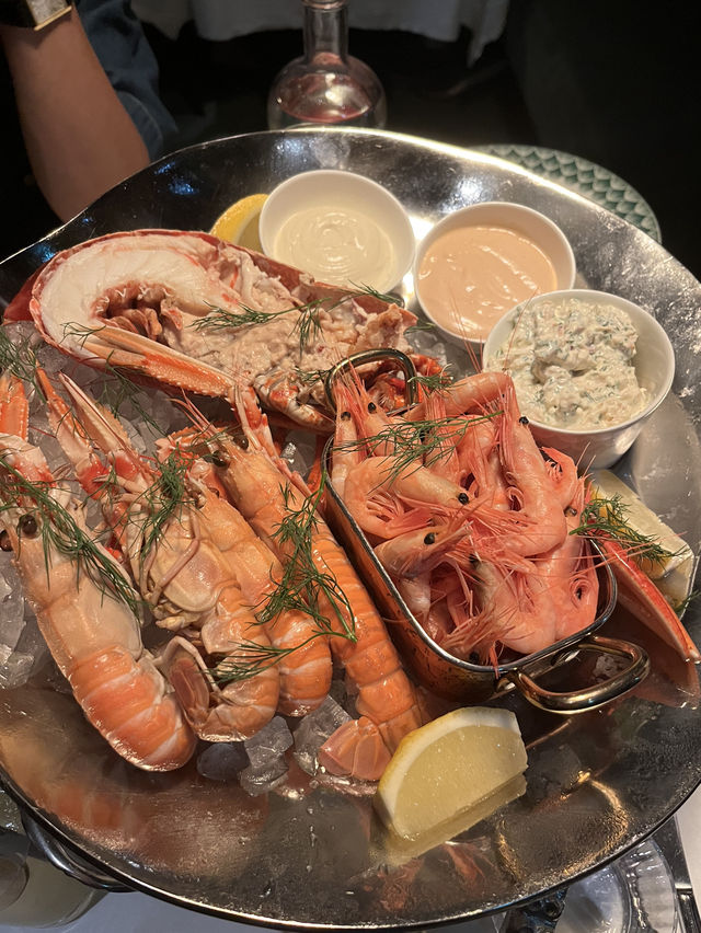 Gothenburg | The brilliant night life vibe in nice restaurant