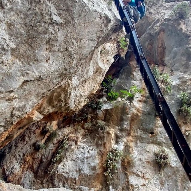 hiking in Crete