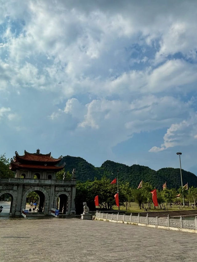 Hoa Lu Ancient Capital 🏛️