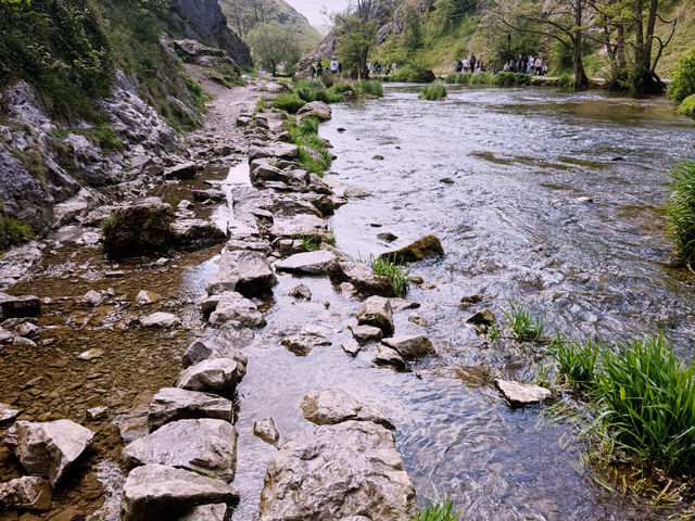 🥾🌿 Manchester to Stepping Stones Hike: A Riverside Escape 🌊🍃