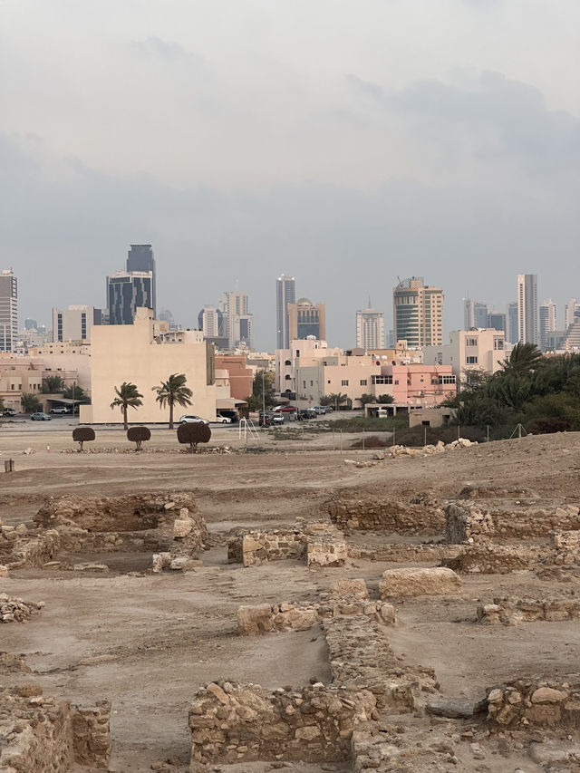 Bahrain: Country with luxury items, Formula and good food