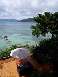 รีวิว The Cliff Lipe ที่พักสุดสวยบนหลีเป๊ะ