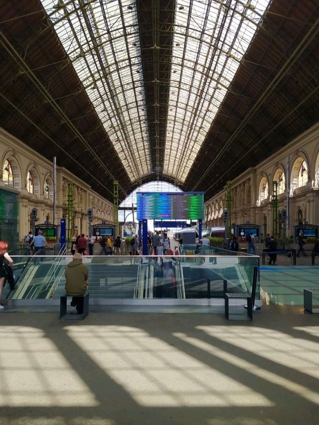 Keleti Railway Station: Budapest’s Majestic Eastern Gateway