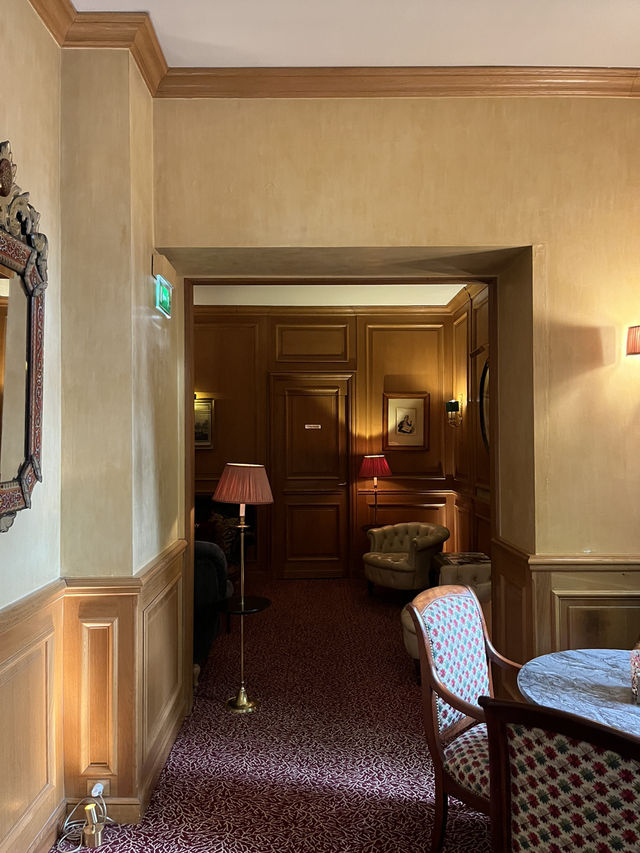 Paris ｜ The cosy vibe of the hotel in Paris