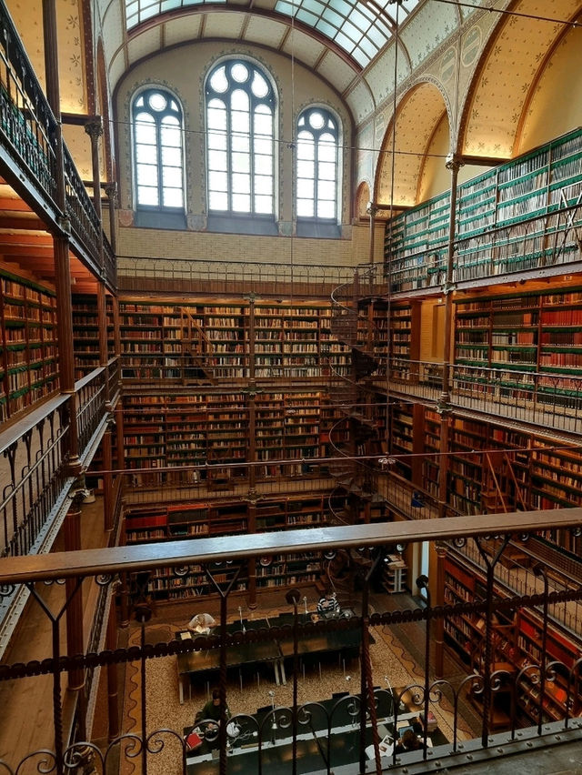 🎨 Rijksmuseum Amsterdam: A Must-See Masterpiece