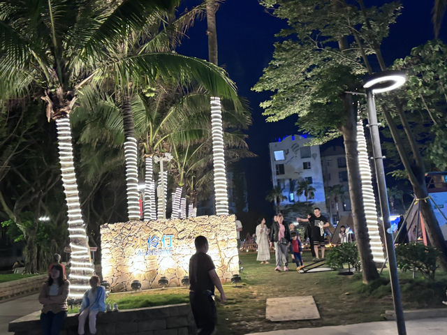 Seafood 🦀and night vibe at Wailingding Island 🌴