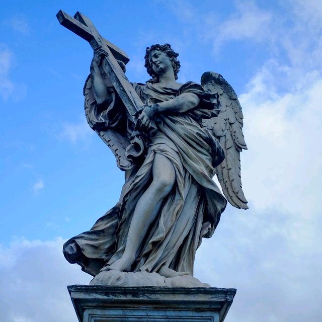 Angels by the Tiber – Rome’s Silent Guardians 😇🌉