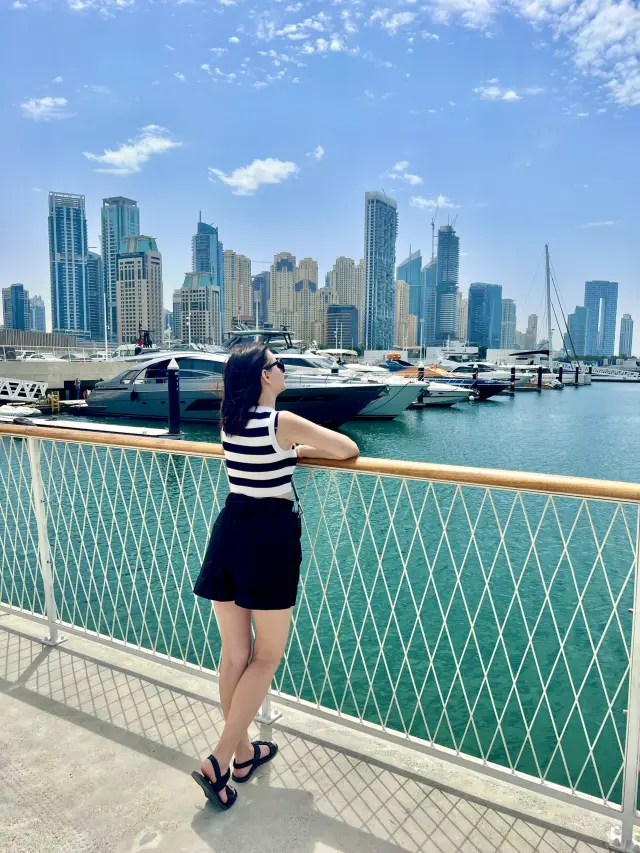 Dubai Harbour - 遊艇、天際線與自由