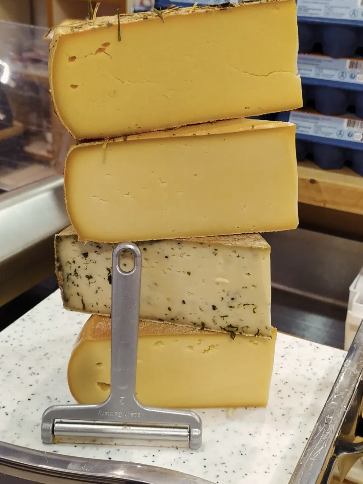 🧀 Bảo tàng phô mai ở trung tâm Paris với chương trình nếm thử! 🥂🇫🇷
